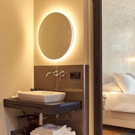 מלון The Yard Zuidkade