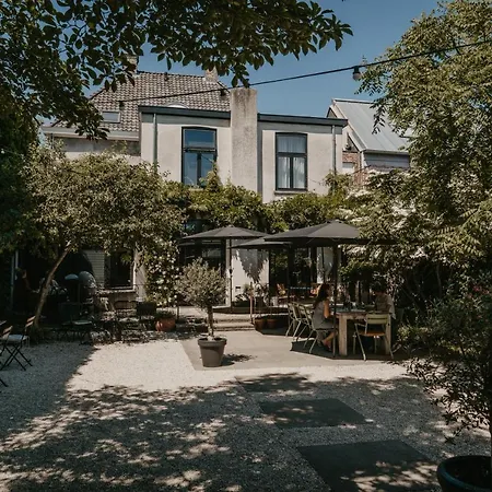 The Yard Zuidkade 4* ווכהל