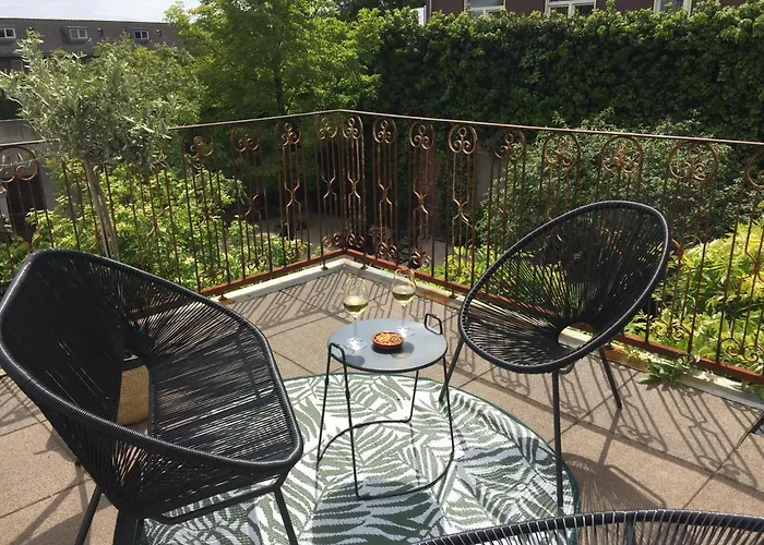 The Yard Zuidkade 4*